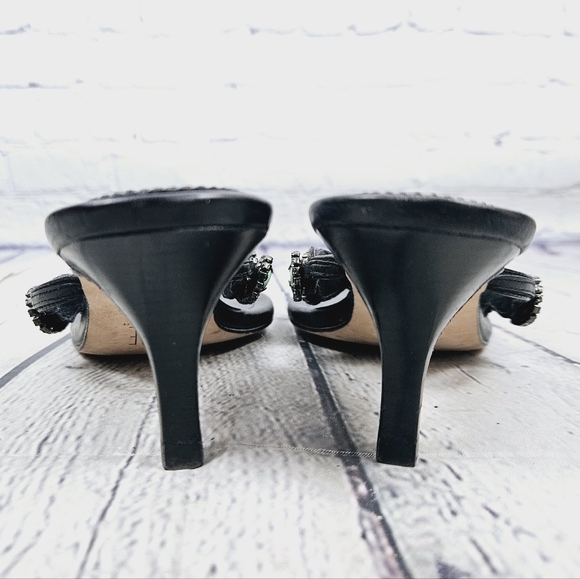 PELLE MODA | leather kitten heel thong strap sandals - Picture 7 of 12